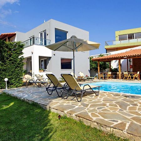 Irida Guesthouse By The Pool 플라키아스 외부 사진